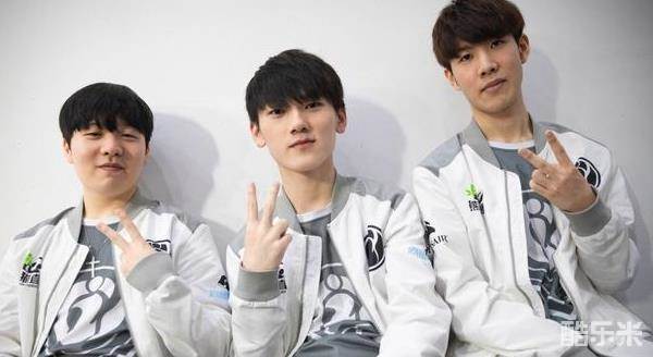 直深受年轻 直深受年轻